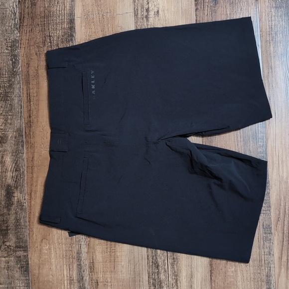 Oakley Take Pro Short 3.0 - NWT Size 34 in Blackout - Picture 3 of 10